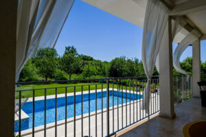 pool view