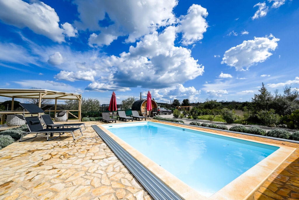 Villa with pool in Rovinj countryside, in nature