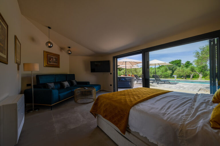 Villa San Bartolo — photograph